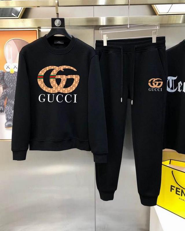 Gucci Men's Suits 335